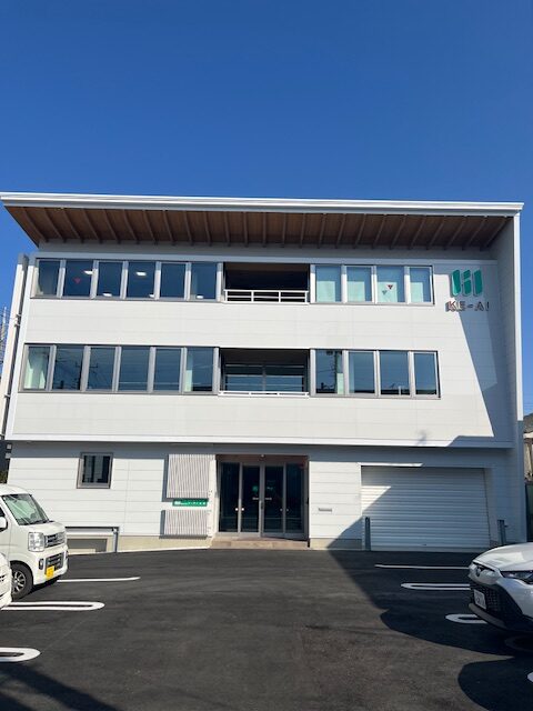 本社の外観の写真　投稿、アイキャッチ画像